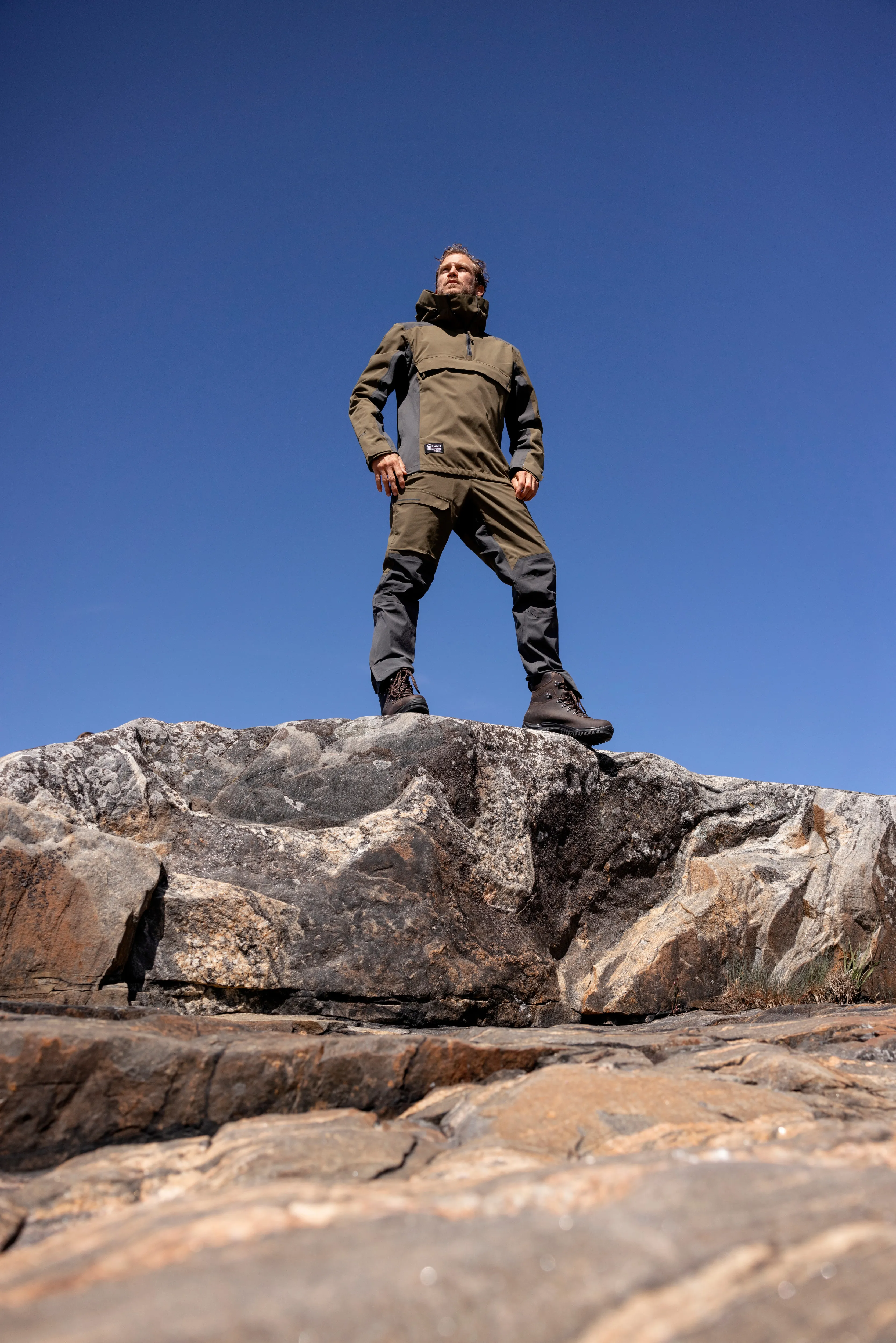 Halti Men&#x27;s Hiker DrymaxX Pants Dark Olive Green | Buy Halti Men&#x27;s Hiker DrymaxX Pants Dark Olive Green here | Outnorth