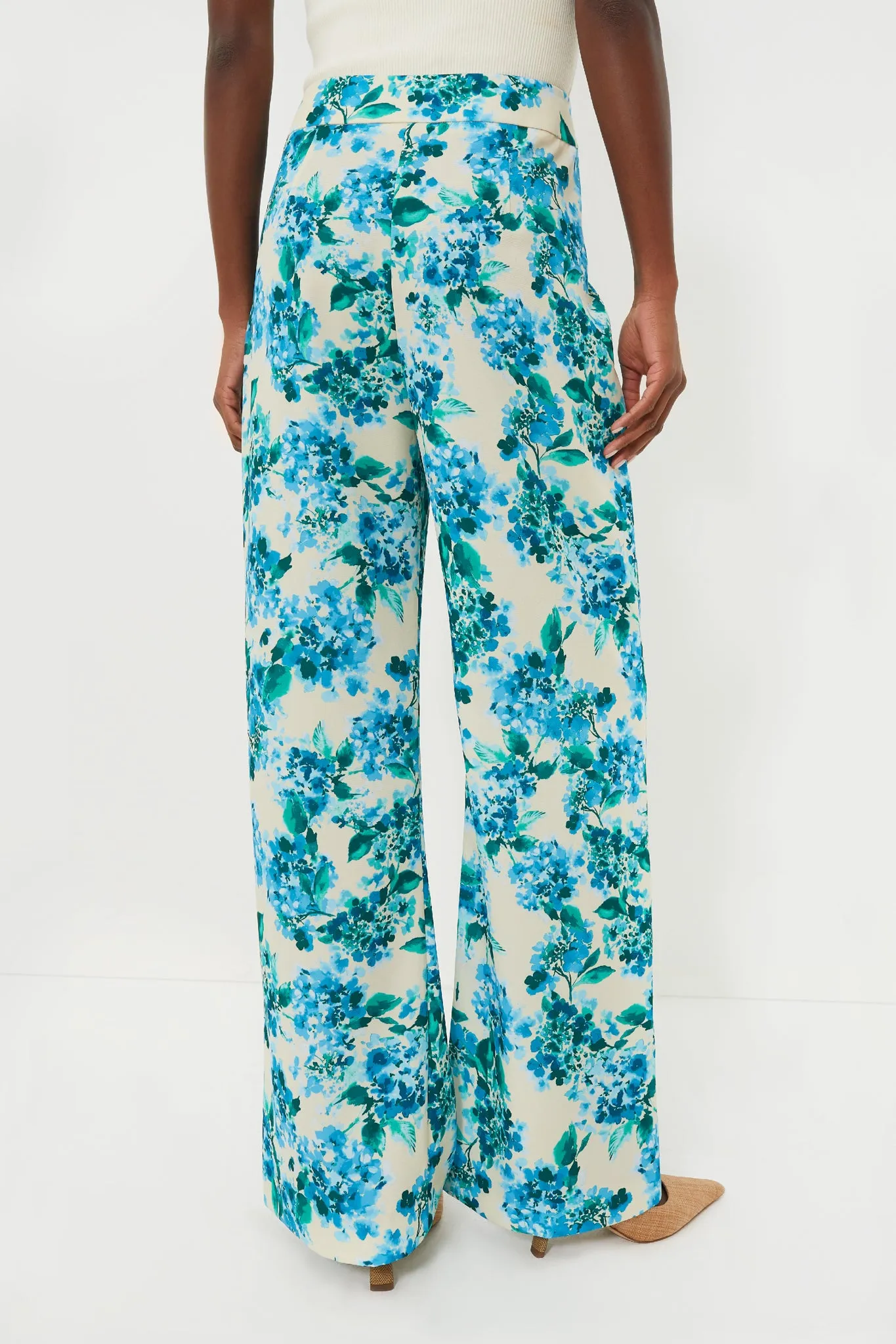 Water's Edge Hydrangea Erin Pants
