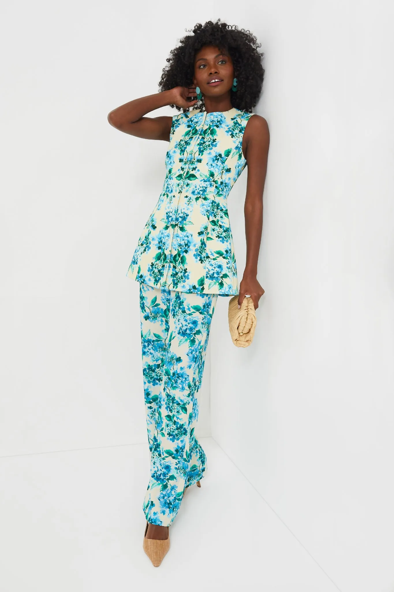 Water's Edge Hydrangea Erin Pants